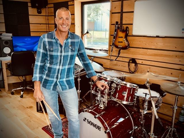 Quentin Breyton dans son studio