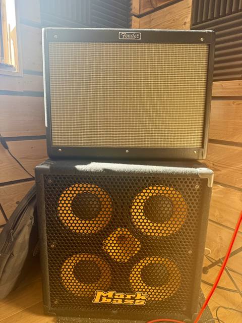 Ampli Fender et baffle Markbass