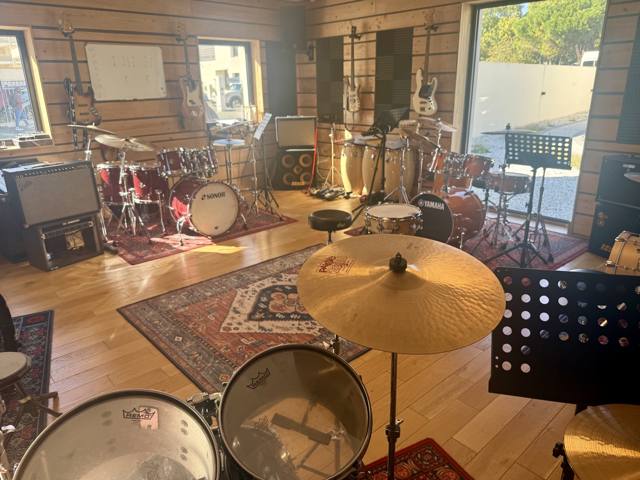 Salles et espaces du Drums & Guitars Studio